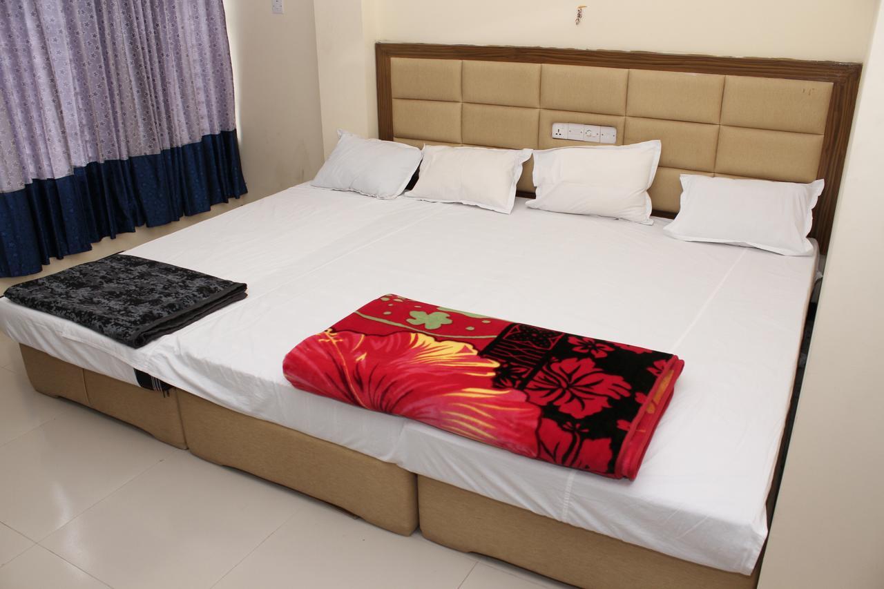 Hotel Night Heaven Bāndarban Extérieur photo