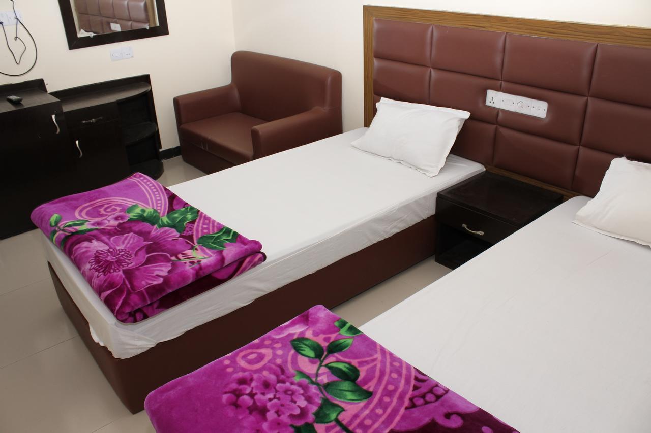 Hotel Night Heaven Bāndarban Extérieur photo