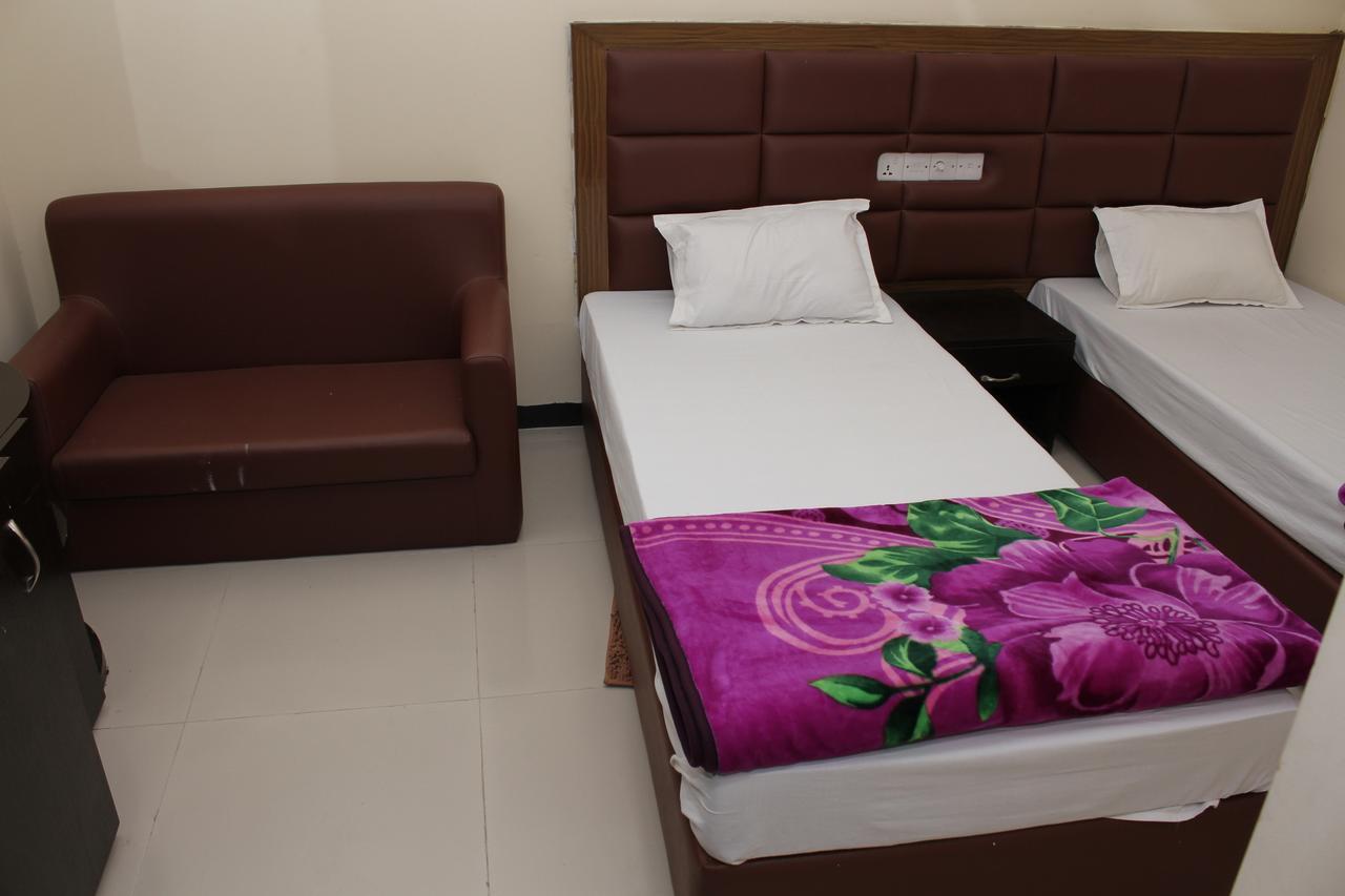 Hotel Night Heaven Bāndarban Extérieur photo