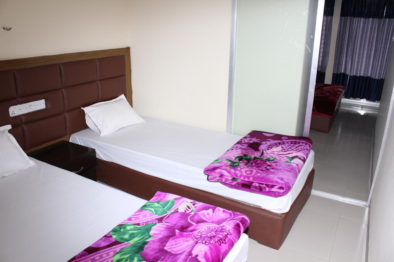Hotel Night Heaven Bāndarban Extérieur photo