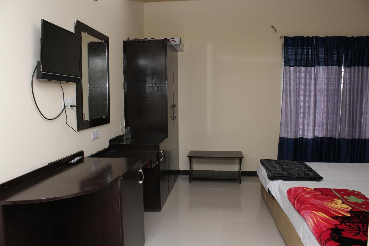 Hotel Night Heaven Bāndarban Extérieur photo