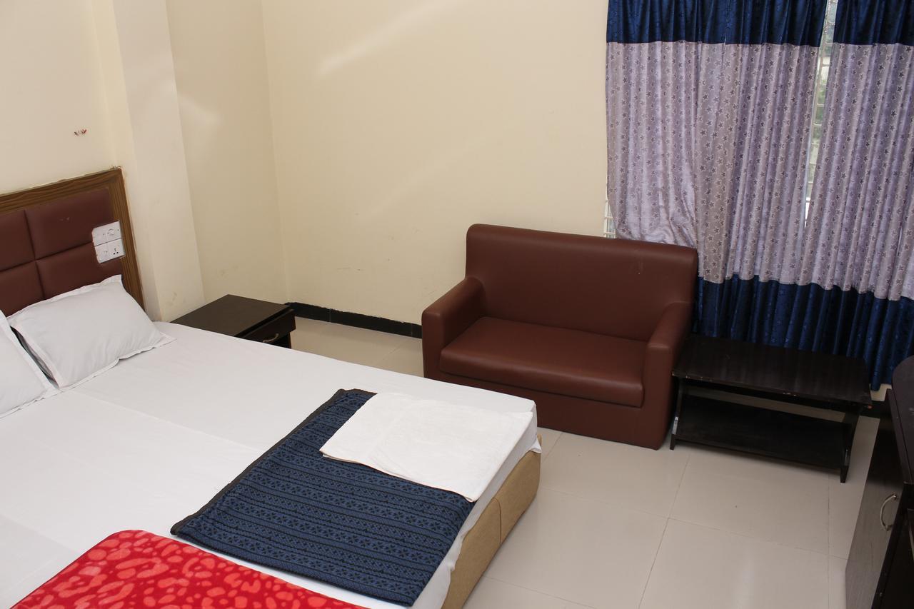 Hotel Night Heaven Bāndarban Extérieur photo