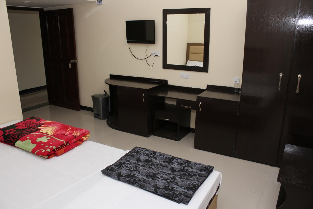 Hotel Night Heaven Bāndarban Extérieur photo