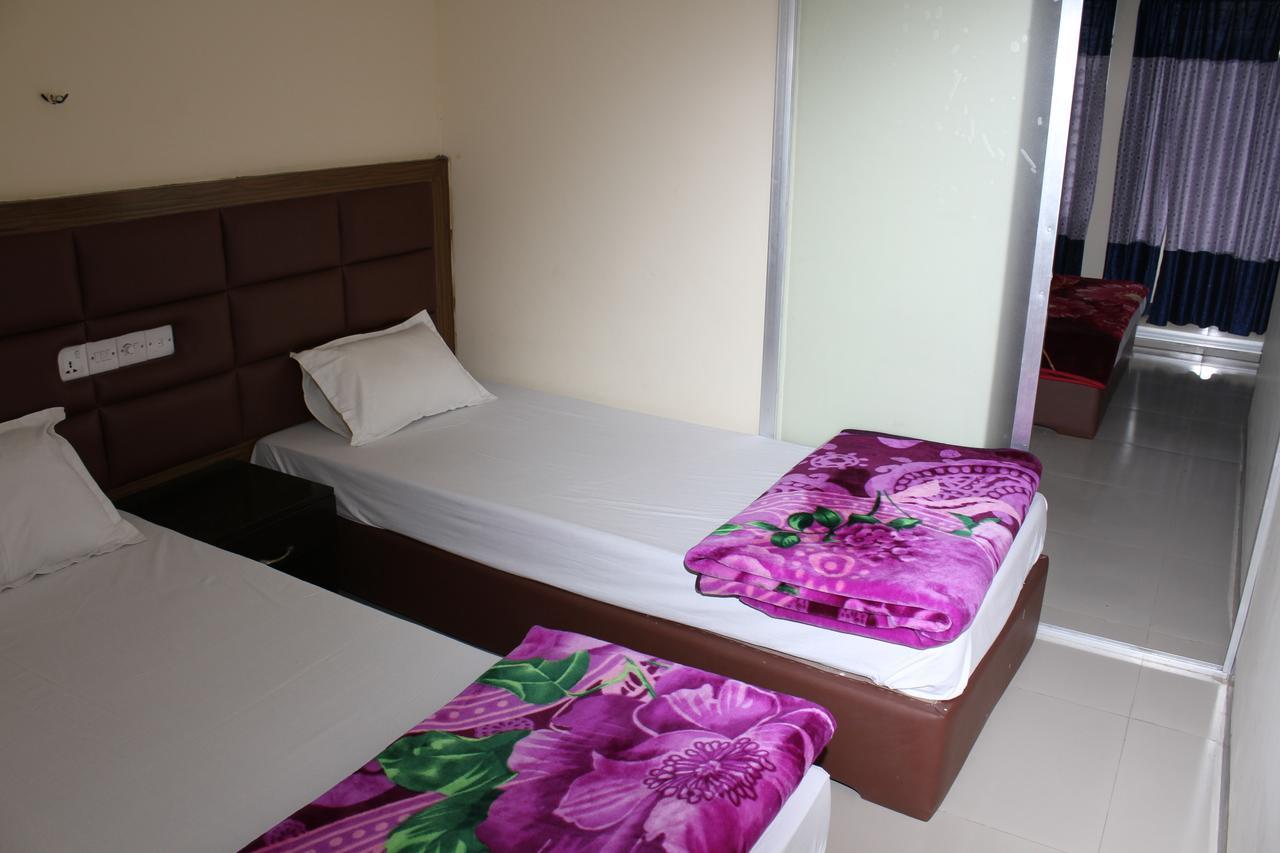 Hotel Night Heaven Bāndarban Extérieur photo